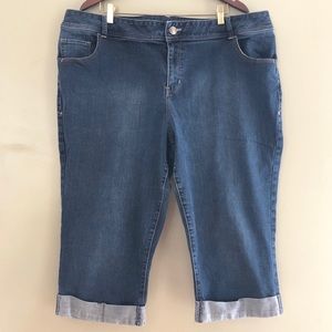 Lane Bryant Capri Genius Fit Like New Dark Wash
